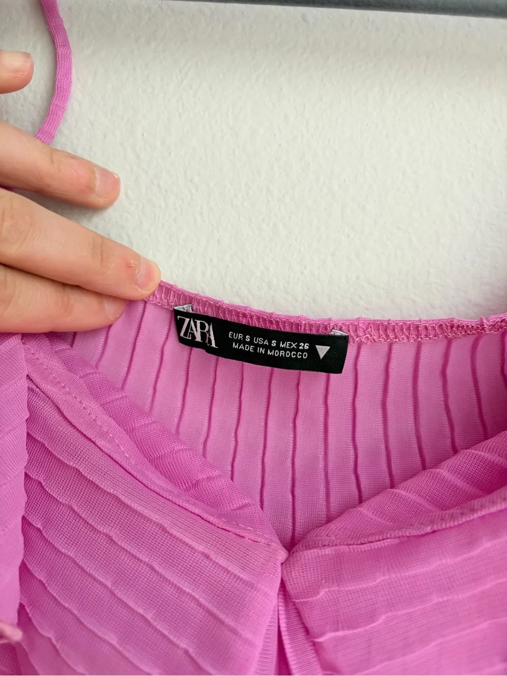 Zara Pink Off-Shoulder Ruffle‎ Crop Top